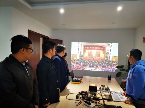 公司組織開展紀念“五四”100周年專題團日活動